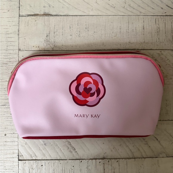 Mary Kay Handbags - Mary Kay cosmetic bag